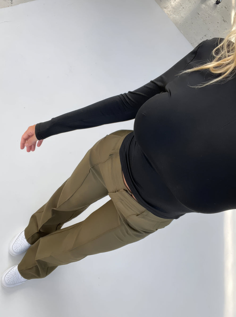 Arna | Pantalon taille haute élégant à jambe droite