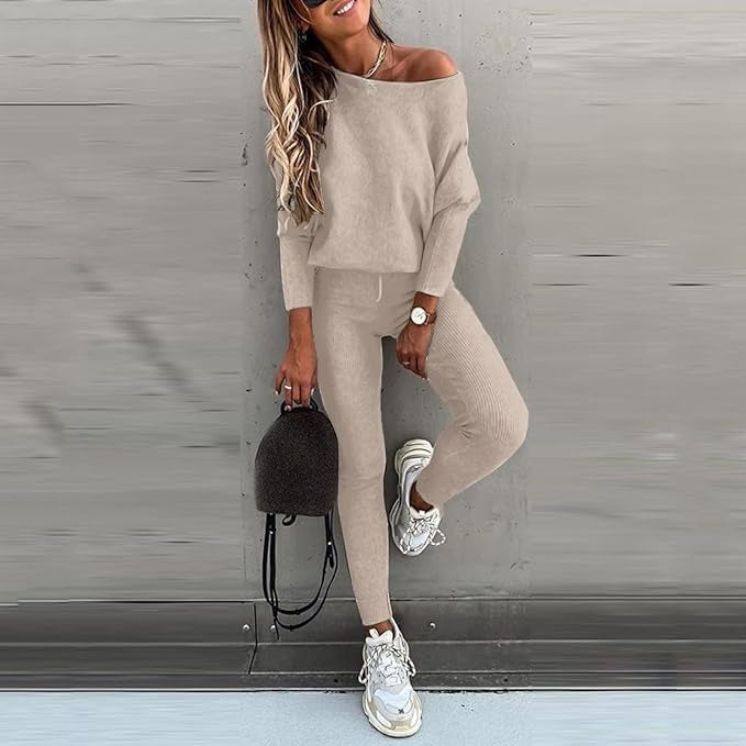 Zachte en comfortabele dames set met warme stijlvolle sweater