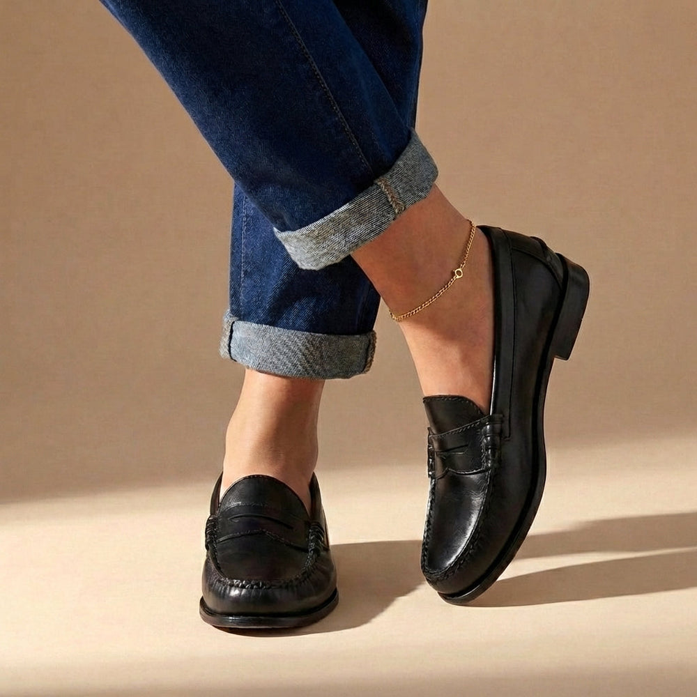 Mocassins En Cuir Élégants Femme Avec Modèle Sans Lacets Et Talon Bas