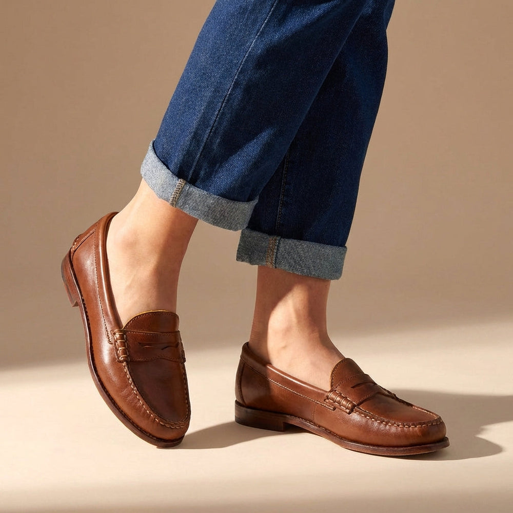 Mocassins En Cuir Élégants Femme Avec Modèle Sans Lacets Et Talon Bas
