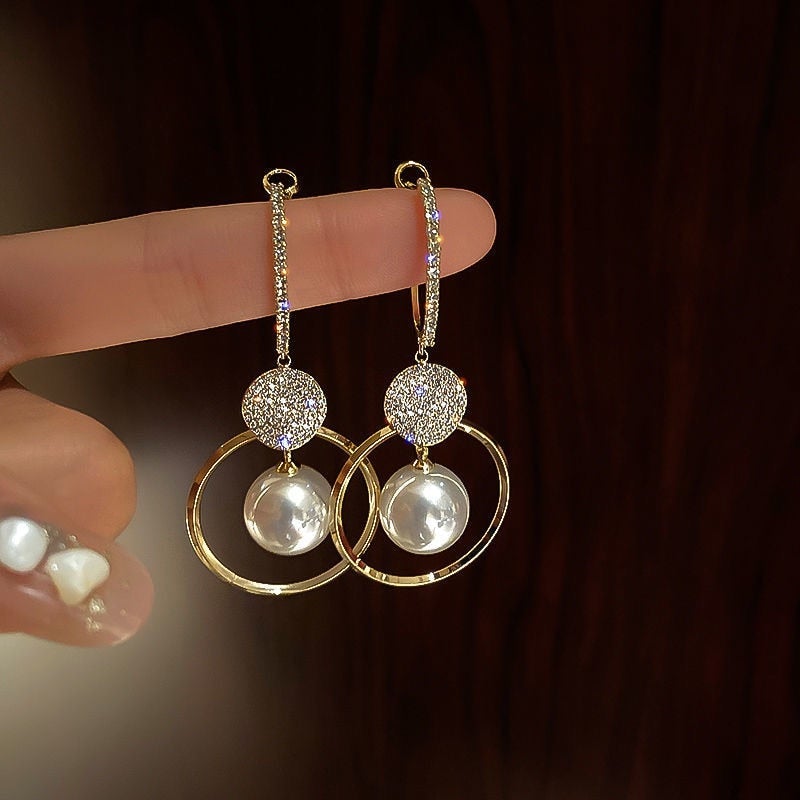 Boucles d'oreilles de luxe avec perles et zircones