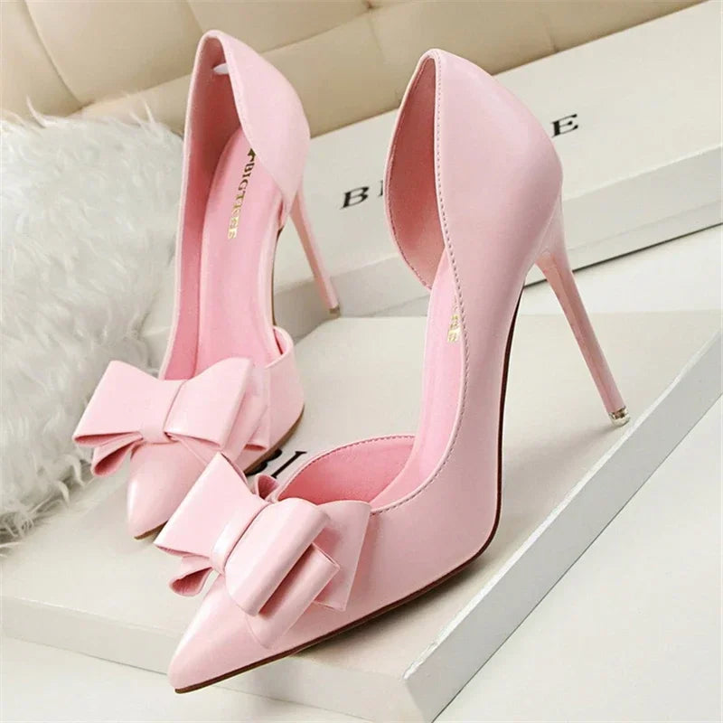 Gilia | Elegant Pumps with Bow Detail