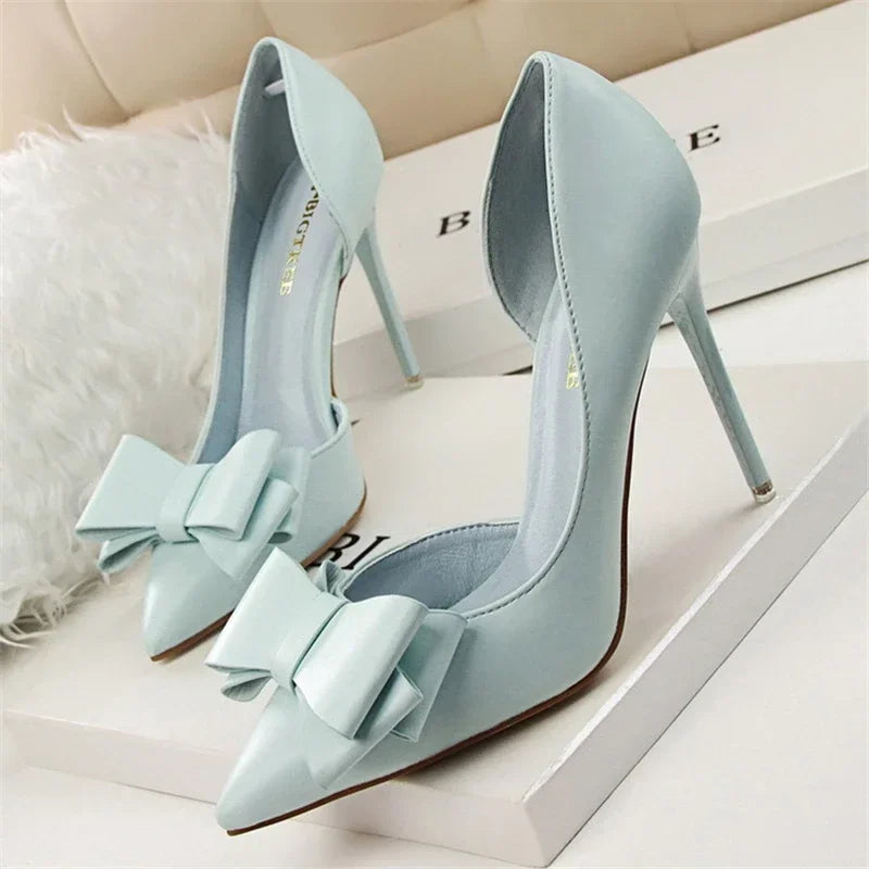 Gilia | Elegant Pumps with Bow Detail