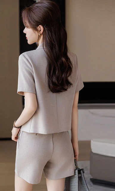 Desha | Tweedelige Cropped Blazer Set met Shorts