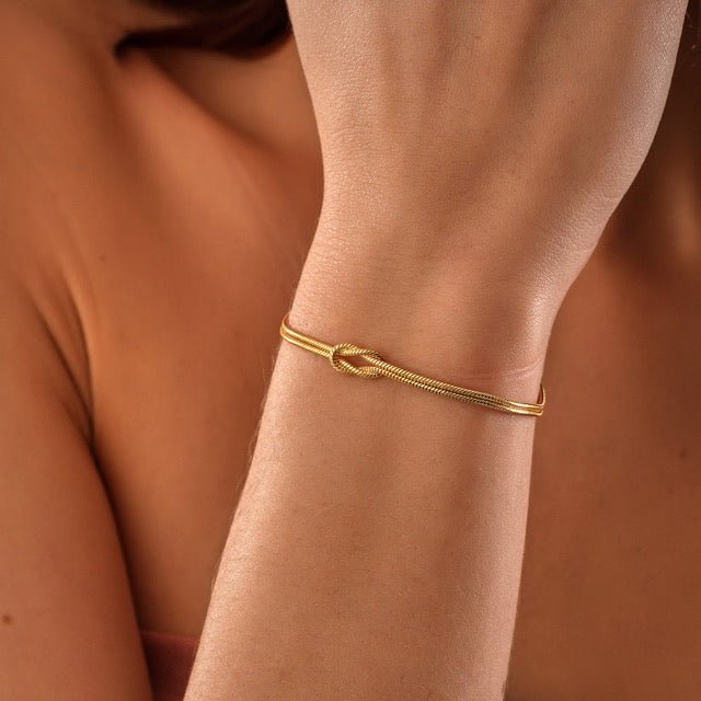 Taisha | Minimalistyczna bransoletka z detalem w formie guzika