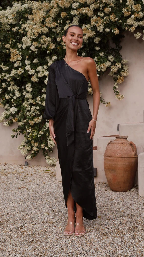 Xess | Robe de gala satinée maxi à une épaule