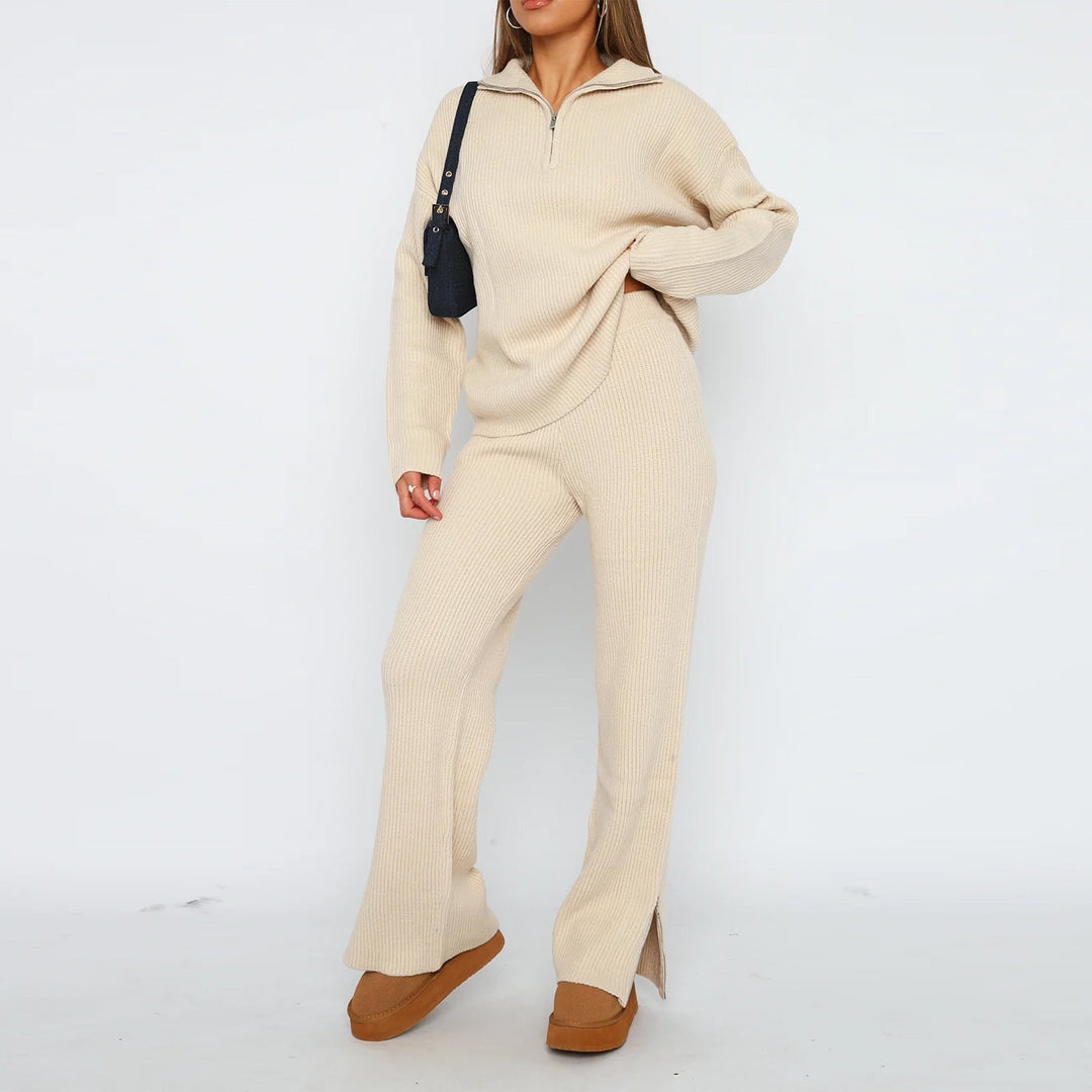 Kim | Knitted Set with Flared Pants and Zip Sweater