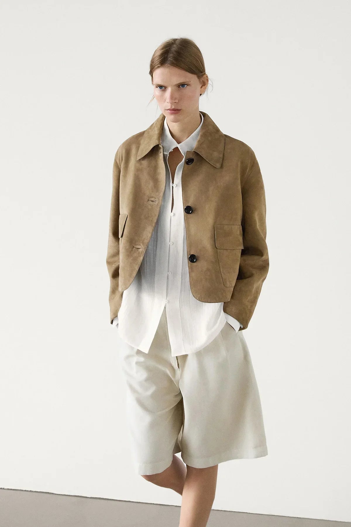 Getailleerde Dames Jas met Suede Look en Korte Pasvorm