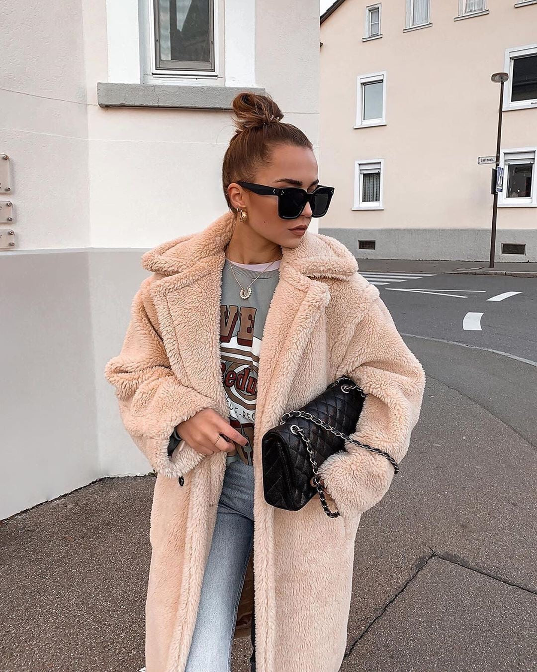 Soft Oversized Women's Winter Coat with Long Teddy Fit