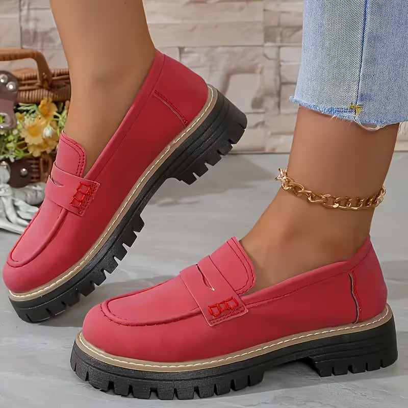 Ergonomiczne damskie loafersy z modelem wsuwanym i solidną podeszwą