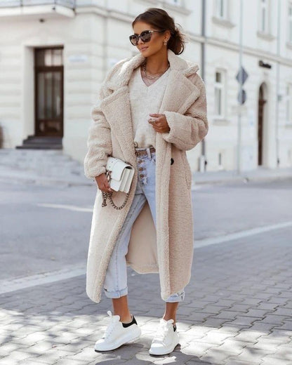 Zachte oversized dames winterjas met lange teddy pasvorm