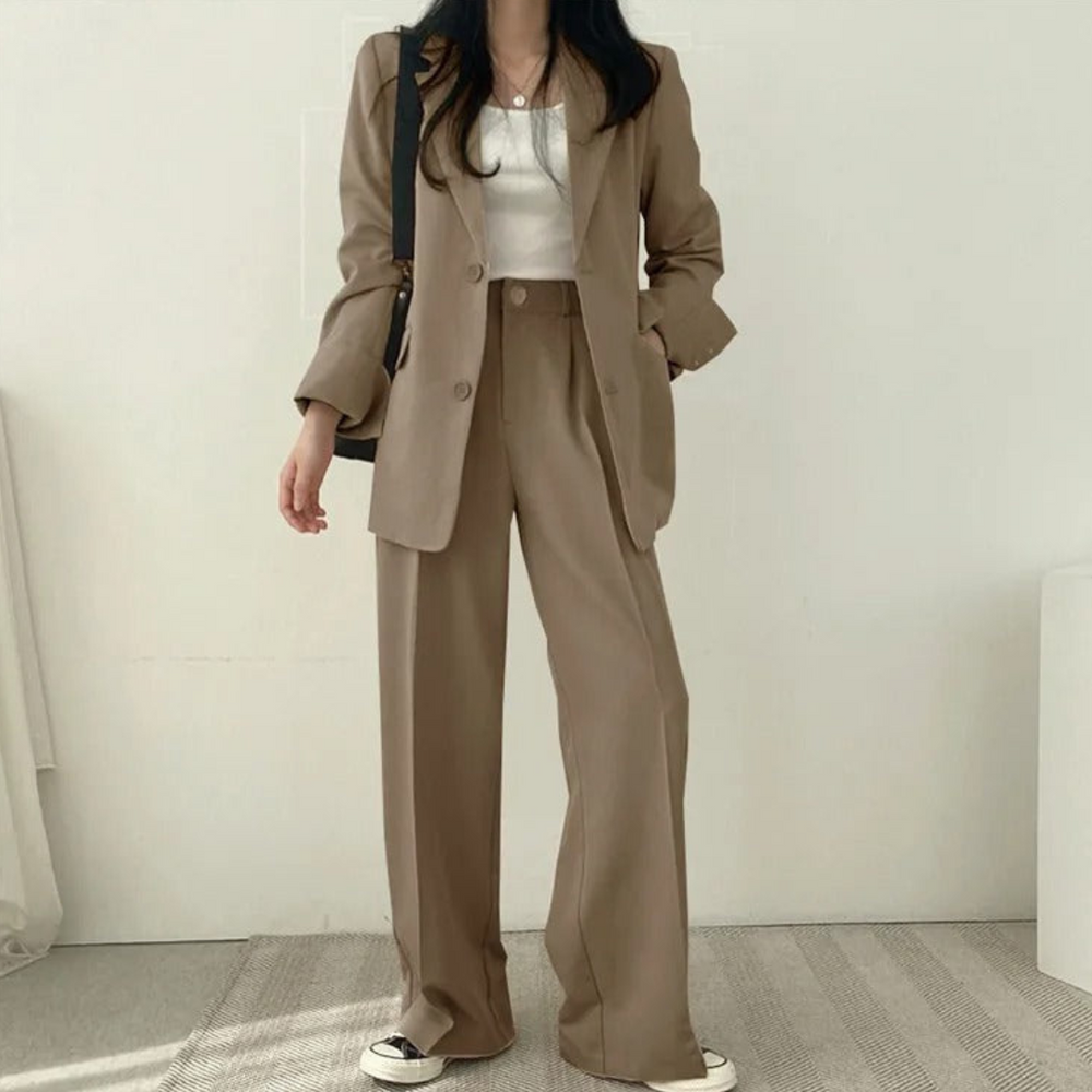 Gestructureerde en chique dames set met comfortabele blazer en broek