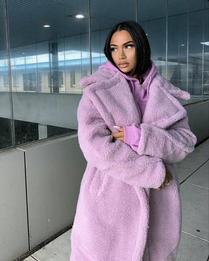Zachte oversized dames winterjas met lange teddy pasvorm