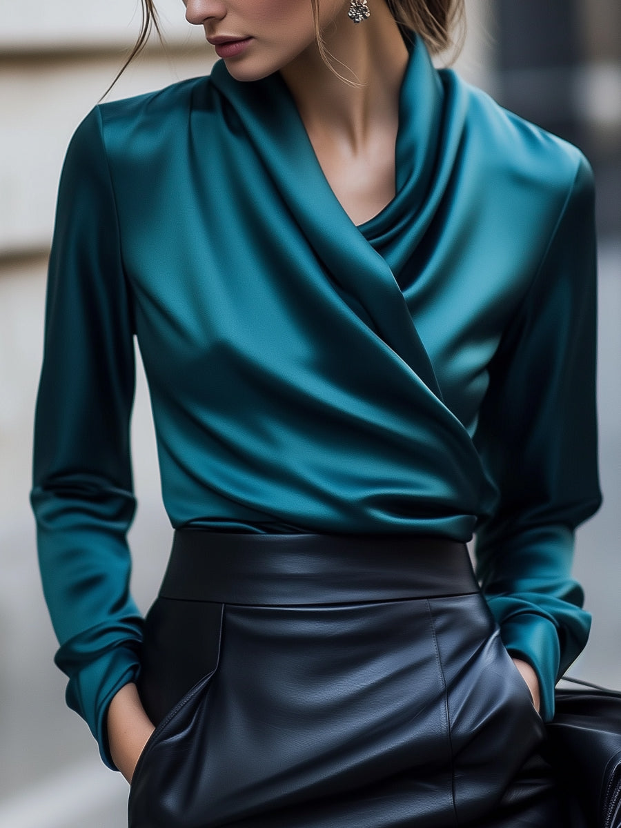 Ruth | Luxueuze Bruine Satijnen Blouse met Vetersluiting en Tailored Fit