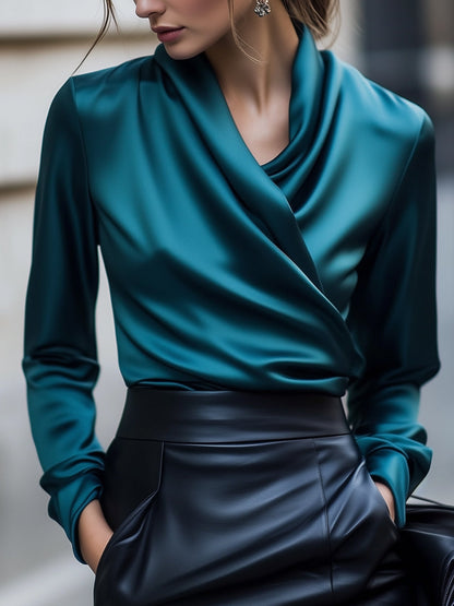Ruth | Luxueuze Bruine Satijnen Blouse met Vetersluiting en Tailored Fit