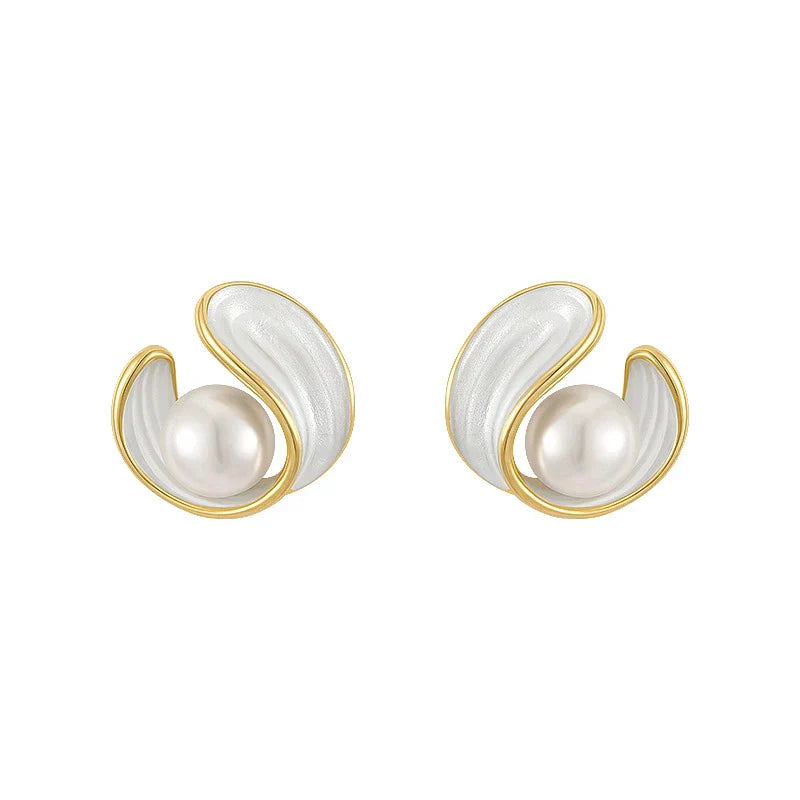 Luxe Oorbellen in Goud Met Witte Opaal en Parel
