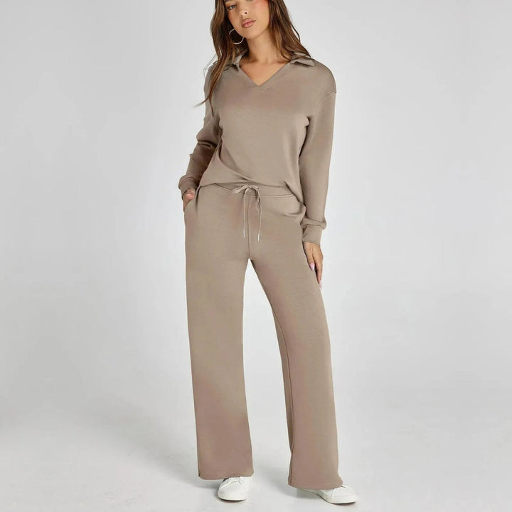 Eline | Ensemble lounge luxueux avec pantalon confortable et col en V