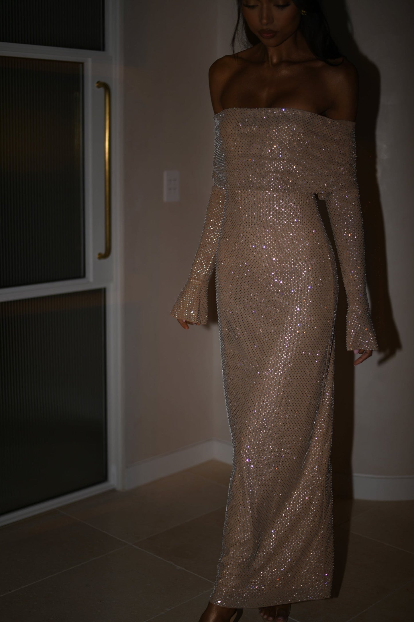 Tacy | Galajurk Strapless Glitter Jurk met Lange Mouwen