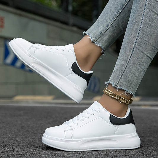 Witte Comfortabele Dames Sneakers met Dikke Zool