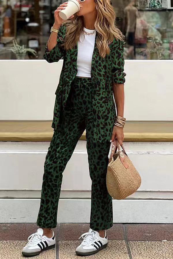 Ensemble blazer et pantalon imprimé léopard 2 pièces