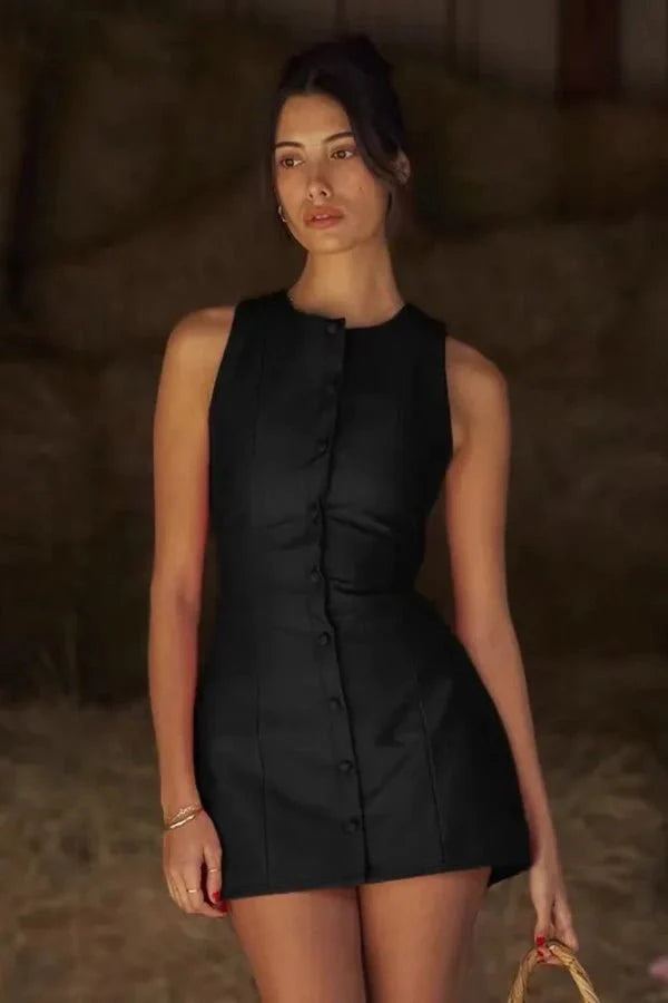 Letnia dopasowana mini sukienka damska z zapięciem na guziki