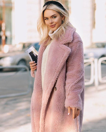 Zachte oversized dames winterjas met lange teddy pasvorm