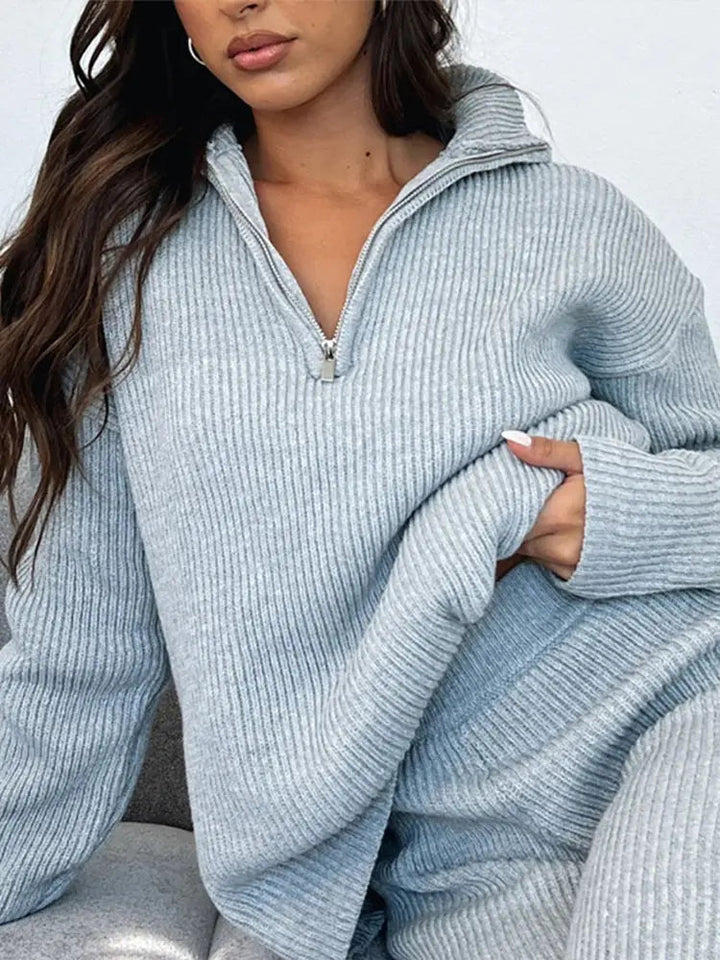 Kim | Knitted Set with Flared Pants and Zip Sweater