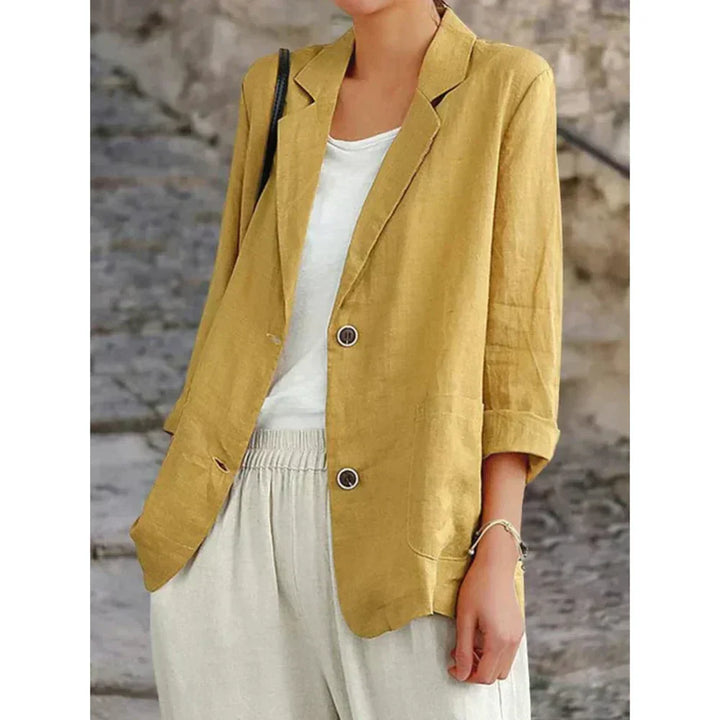 Blazer femme légèrement cintré avec détail de bouton décontracté