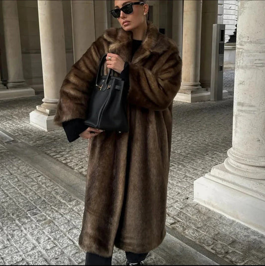 Luxe warme dames winterjas met lange elegante pasvorm