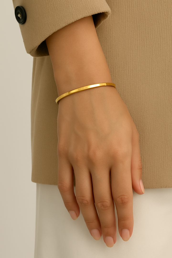 Margrit | Bracelet Manchette Minimaliste Martelé