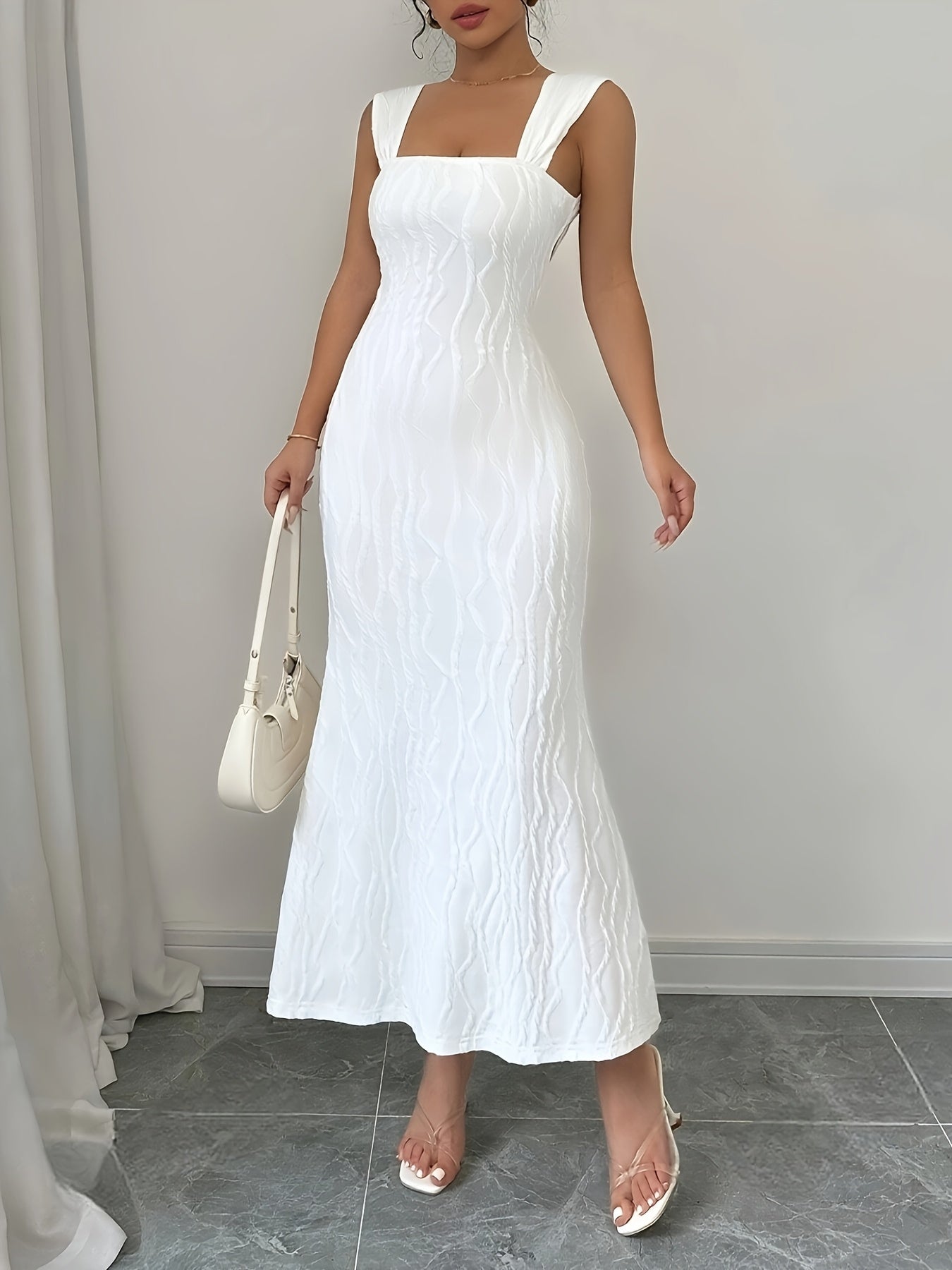 Carlyn | Elegante Getailleerde Maxi Jurk met Brede Bandjes