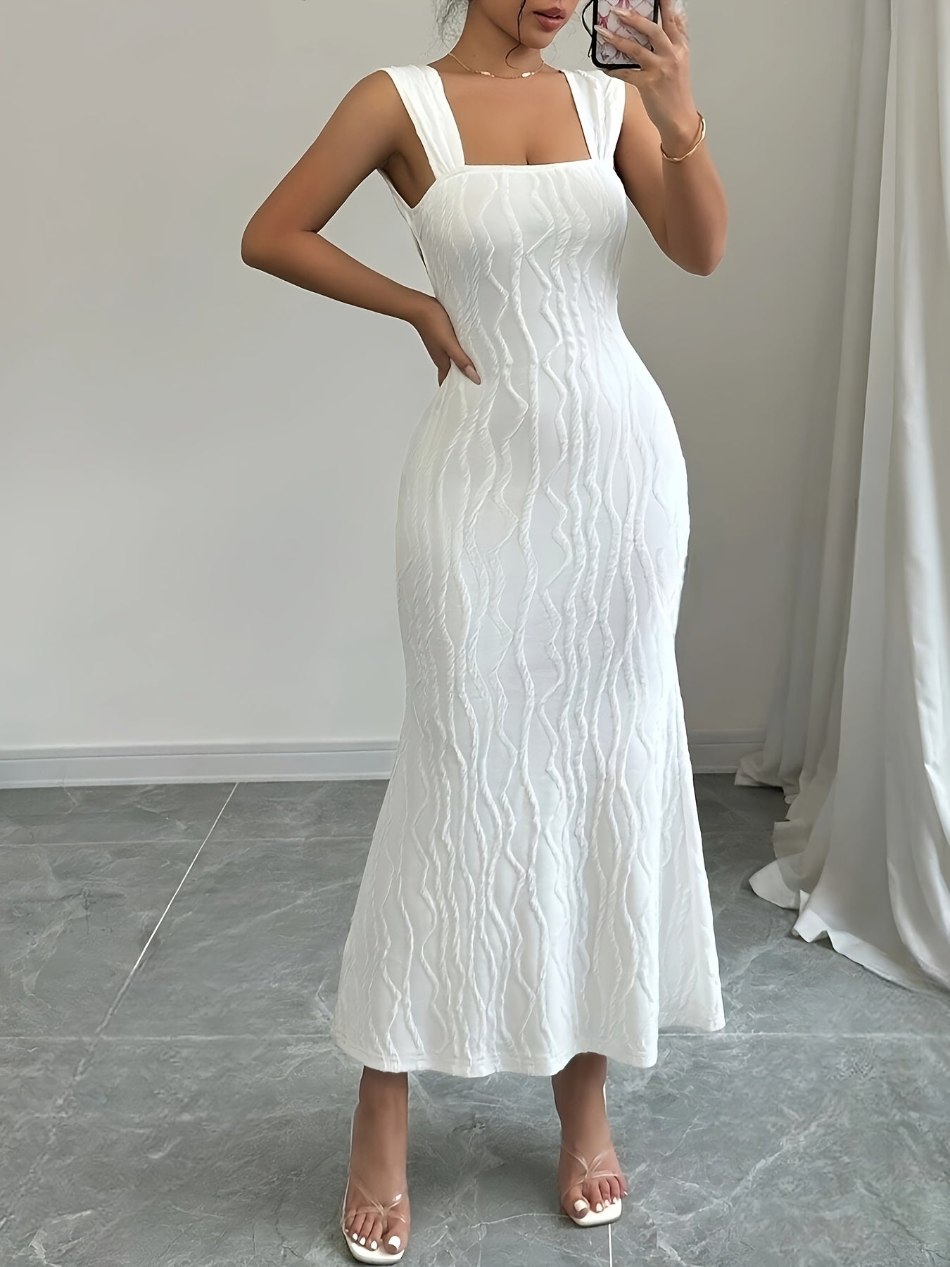 Carlyn | Elegante Getailleerde Maxi Jurk met Brede Bandjes