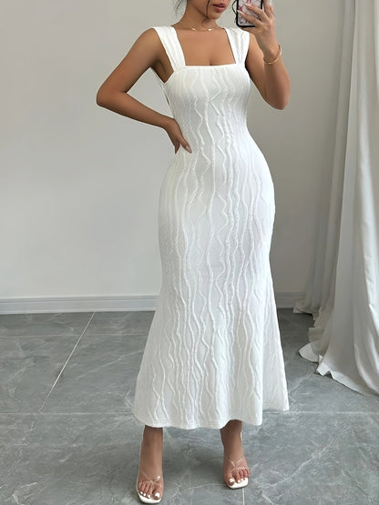 Carlyn | Elegante Getailleerde Maxi Jurk met Brede Bandjes