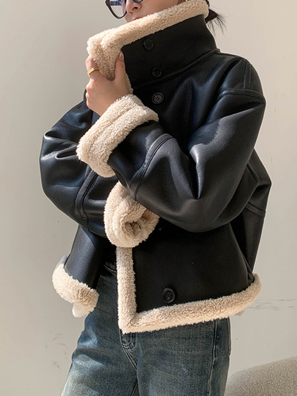 Trendy Dames Leren Jas met Fleece Voering en Knopen
