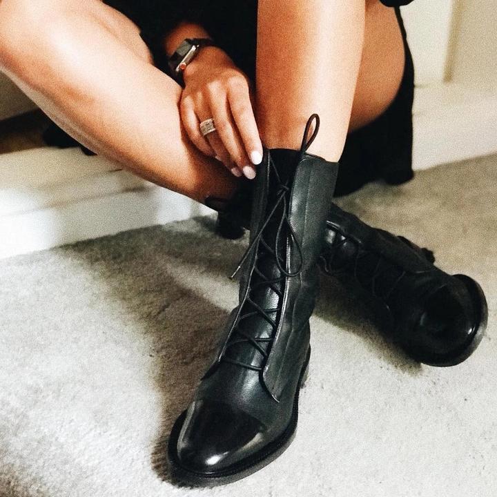 Bottines En Cuir Tendance Femme Avec Lacets Et Semelle Robuste