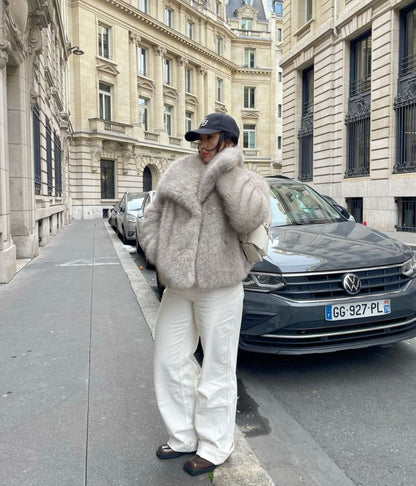 Luxe zachte dames jas met elegant faux fur design