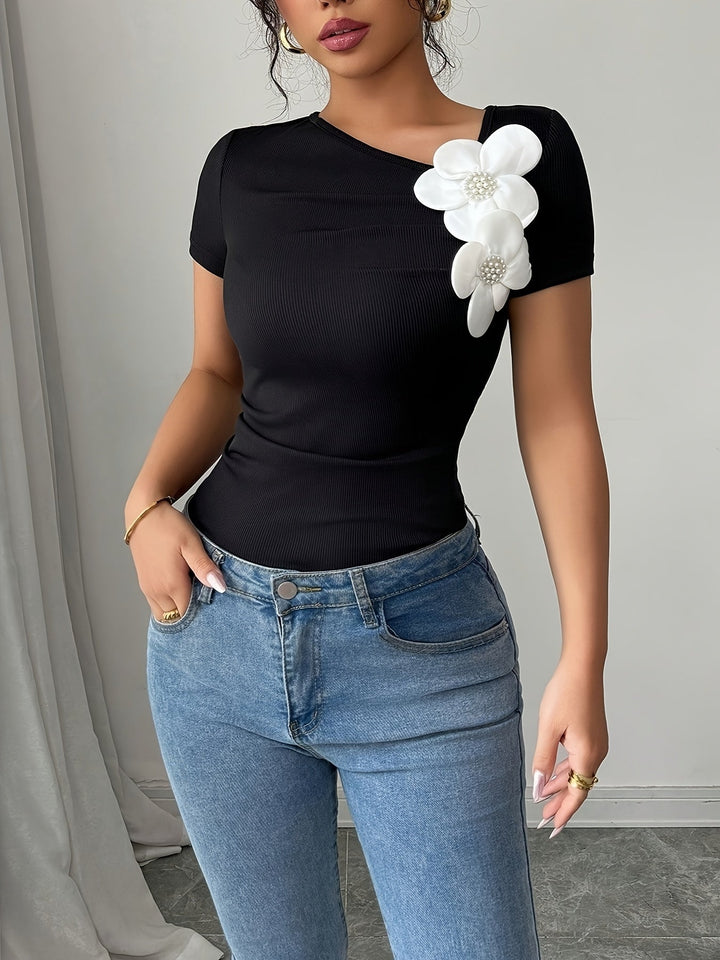 Briyana | Elegante Top met 3D Bloemaccent