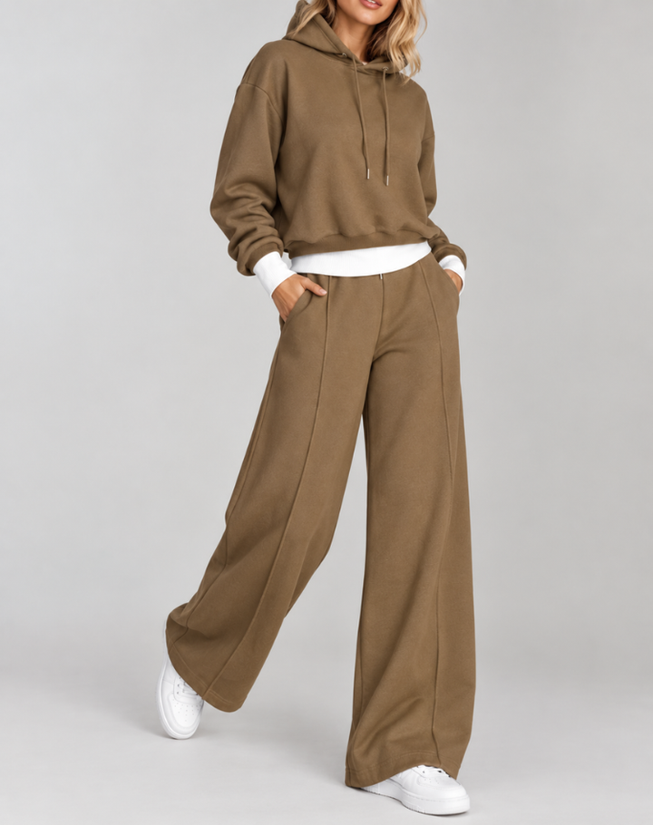 Comfortable Women's Lounge Set with Wide Pants and Hoodie