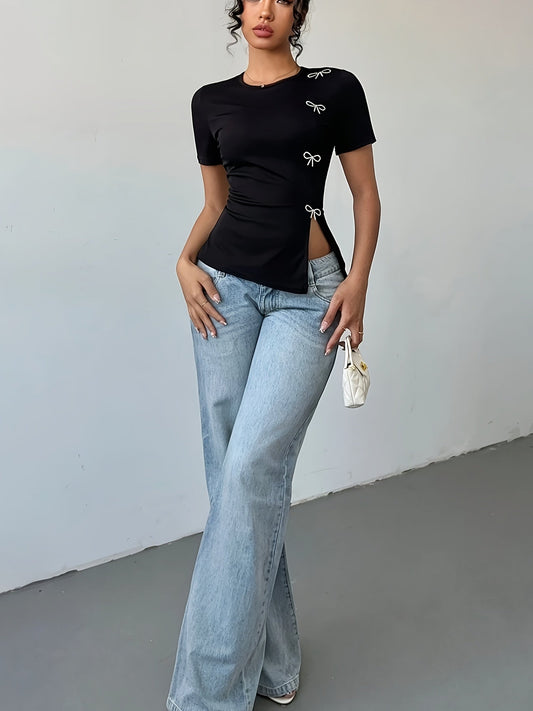 Cyndi | Asymmetrische Top met Strikdetails en Zijsplit