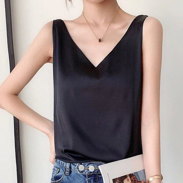 Luchtige elegante dames top met verfijnde afwerking