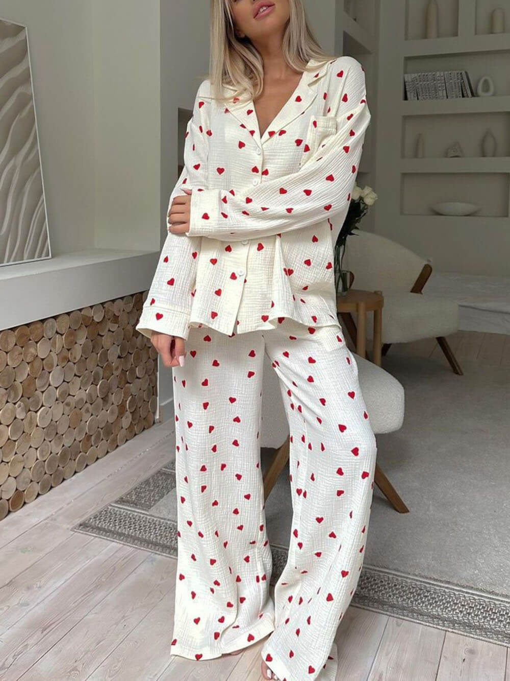 Soft and Comfortable Women's Pajama Set with Heart Print