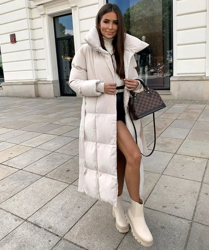 Lange Dames Puffer Winterjas met Ceintuur en Hoge Kraag