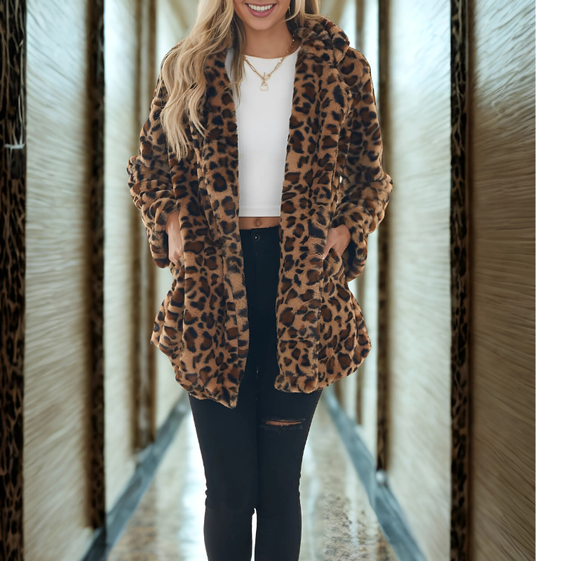 Zachte Dames Teddy Jas met Leopard Print en Reverskraag