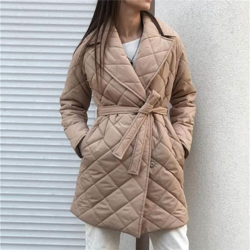 Comfortabele Dames Quilted Jacket met Ceintuur en Reverskraag