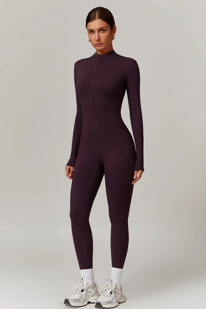 Sportieve Aansluitende Dames Jumpsuit Met Half Zip En Lange Mouwen