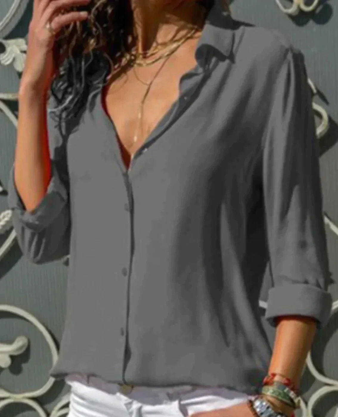 Teila | Satijnen Blouse met Elegante Knopen