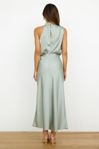 Violanda | Elegante Satijnen Midi Jurk met Hoge Halslijn