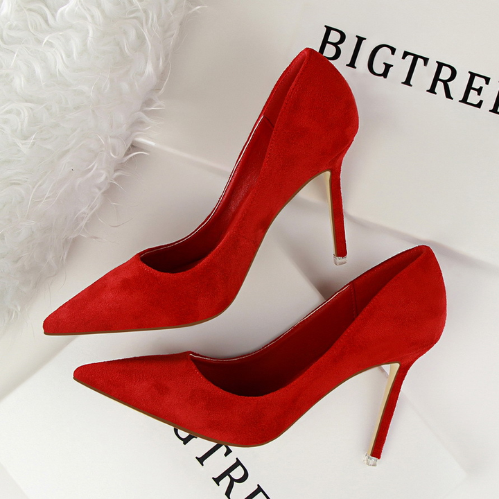 Elegant suede-look women's pumps with pointed toe and stiletto heel