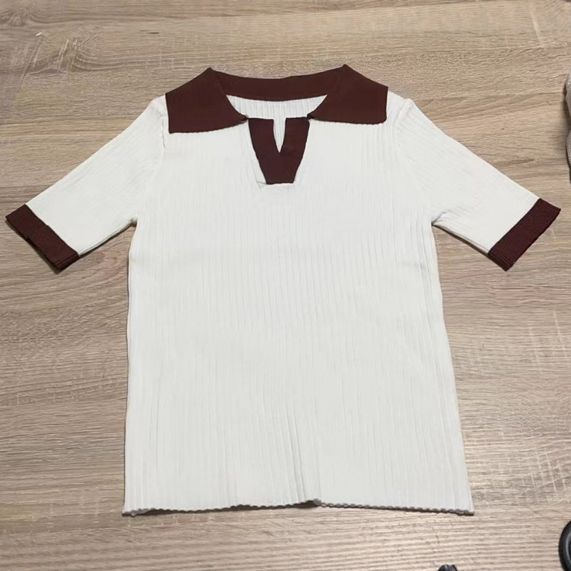 Ribbed Women's Polo Shirt With Contrast Collar and Short Sleeves