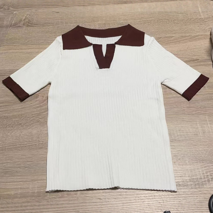 Ribbed Women's Polo Shirt With Contrast Collar and Short Sleeves